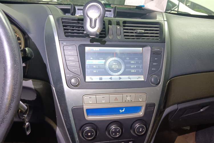 Used Geely Auto GX7 2013 2.0L Automatic Prestige Edition
