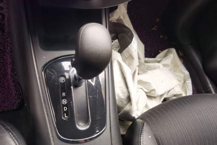 Used Nissan Tiida 2011 1.6L CVT Smart Version