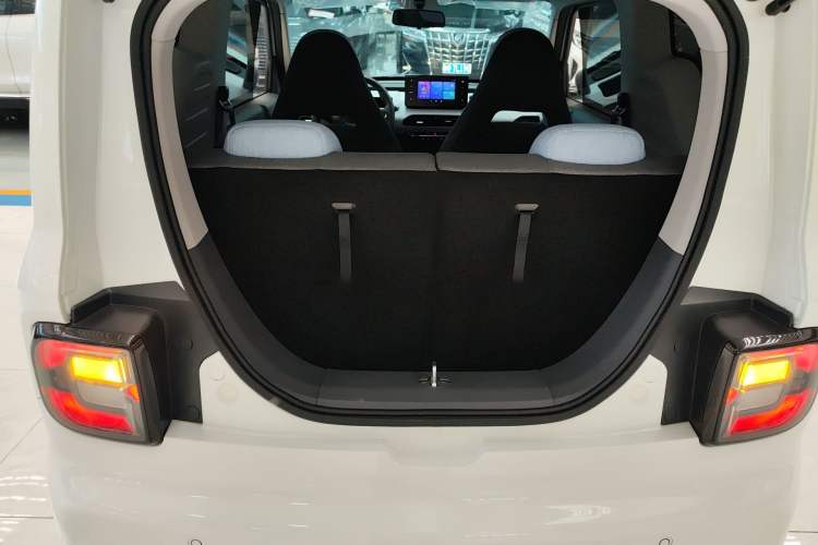 Used Geely Galaxy Panda 2024 Panda Mini 200km Endurance Bear
