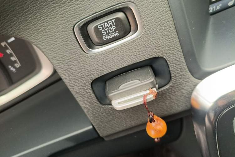 Used Volvo V60 2014 T5 Zhiya Edition