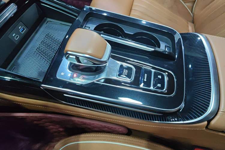 Used Hongqi H9 2024 2.0T Qichang Private Enjoyment Luxury Edition