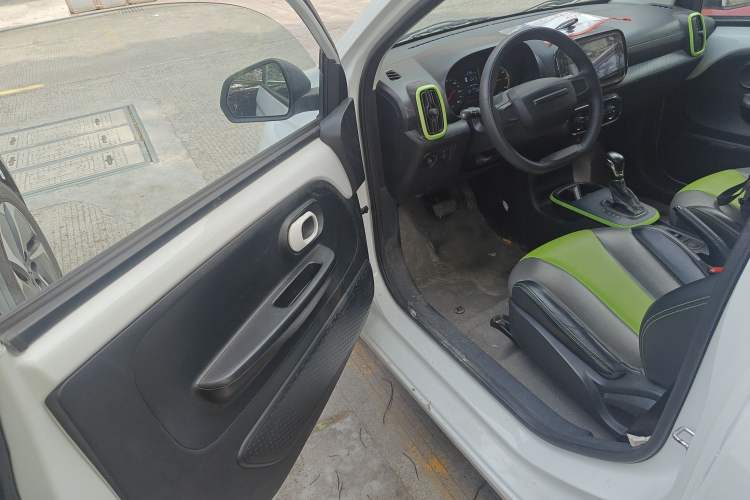 Used Roewe Clever 2021 302km All-Round Version Driver Seat