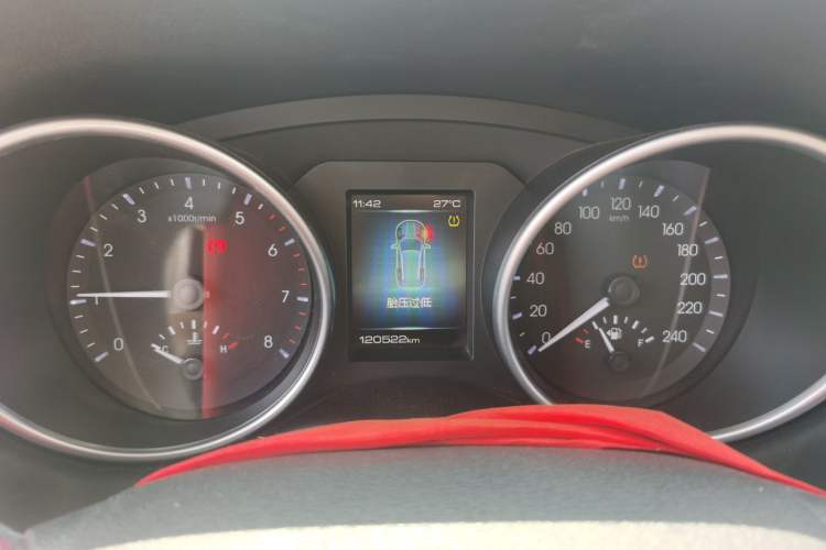 Used Haval H6 Coupe 2017 Red Label 2.0T Manual Two-Wheel Drive Elite Model
