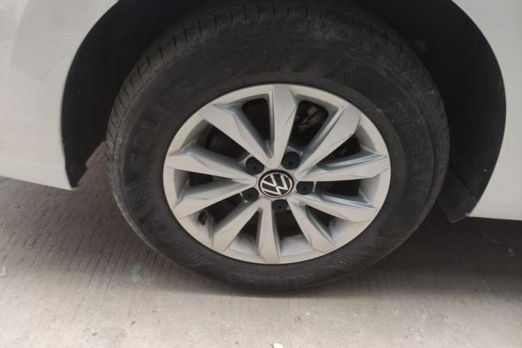 Used Volkswagen Bora 2023 200TSI DSG Comfort Edition Right Rear Wheel Hub