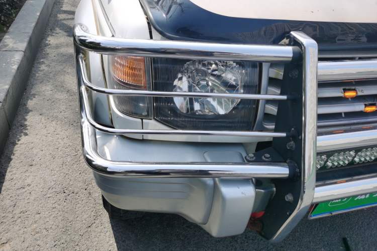 Used Leopaard 6481 2009 2.2L Manual 4x4
