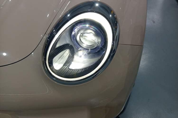 Used ORA Good Cat 2022 400km Standard Range Premium Version Lithium-Ion Battery