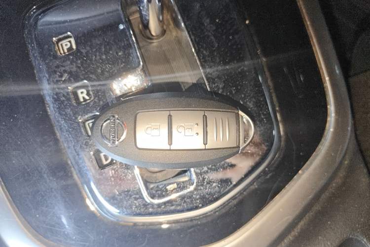 Used Nissan Terra 2018 2.5L Automatic 2WD Luxury Edition Vehicle Key