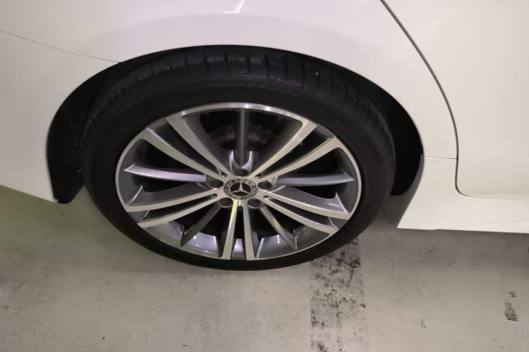 Used Mercedes-Benz CLS 2018 CLS 300 Luxury Model
