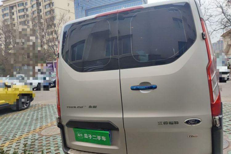 Used Ford Transit 2017 2.0T Diesel Multi-Purpose Commercial Vehicle Short Wheelbase Low Roof China V Standard
