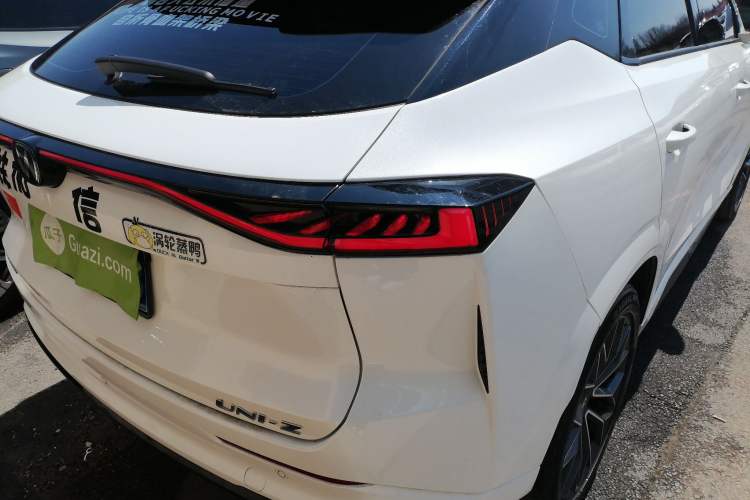 Used CHANGAN UNI-Z 2025 1.5T Luxury Version
