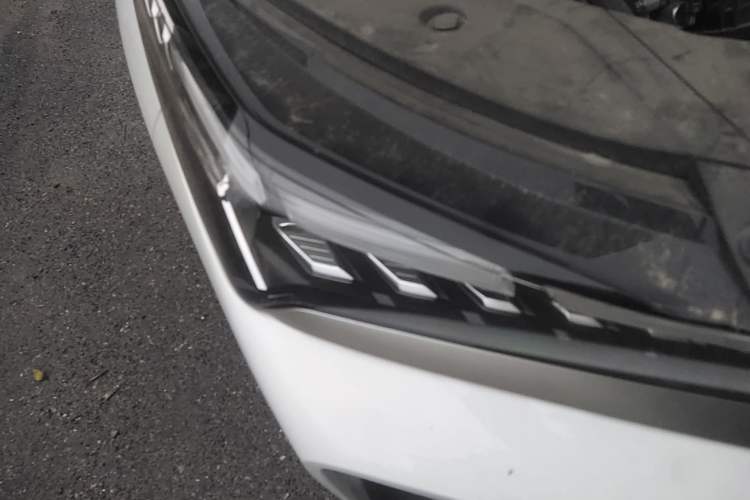 Used Geely Auto Coolray 2025 Bin Yue L 1.5TD DCT Star Diamond Right Front Headlight