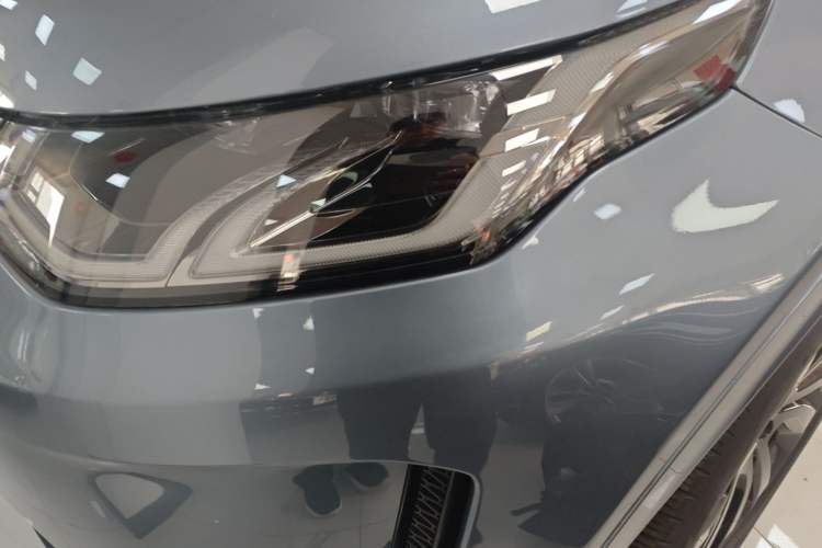 Used Land Rover Discovery Sport 2020 249 PS R-Dynamic Performance Tech Edition 7 Seats Left Front Headlight