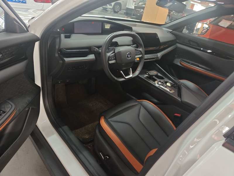 Used CHANGAN UNI-V 2023 1.5T Prestige Model — 15