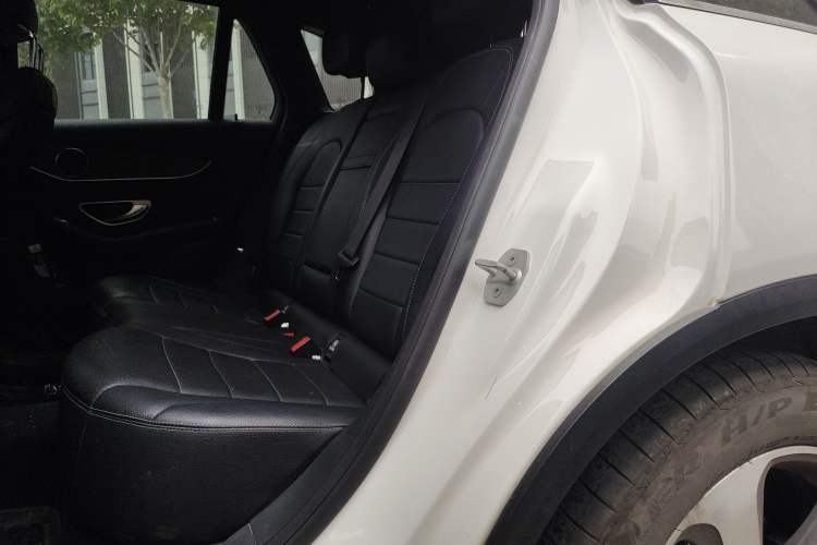 Used Mercedes-Benz GLC 2016 GLC 300 4MATIC Dynamic Model
