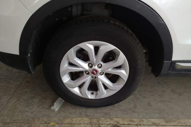 Used Hanteng X7 2016 1.5T Manual Luxury Edition Right Rear Wheel Hub