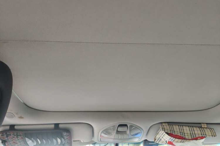 Used Hyundai Santa Fe 2015 2.0T Automatic Two-Wheel Drive Smart Version 5 Seats