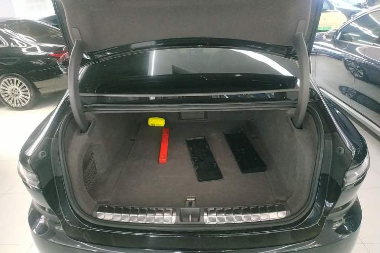 Used Nio ET7 2022 75 kWh Trunk