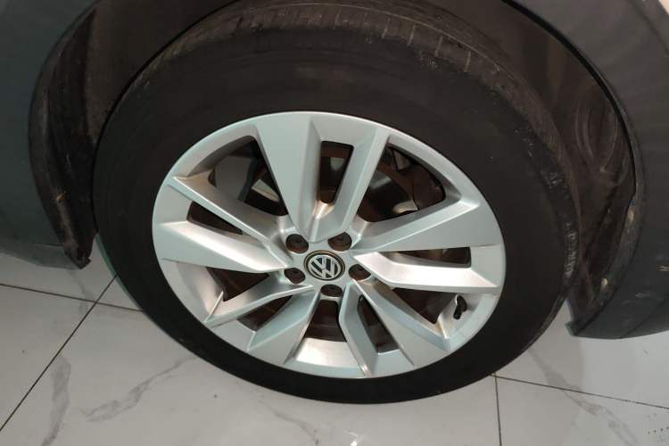 Used Volkswagen T-Cross 2019 280TSI DSG Comfort Edition Right Rear Wheel Hub