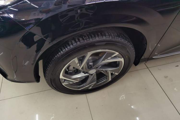 Used Hongqi HS3 PHEV 2024 PHEV 115km Jingwei Edition Exterior 4