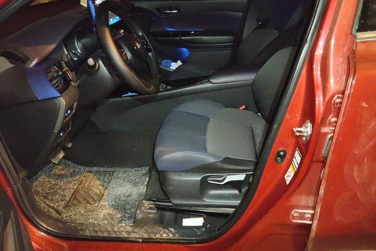 Used Toyota C-HR 2018 2.0L Leading Edition China V-standard
