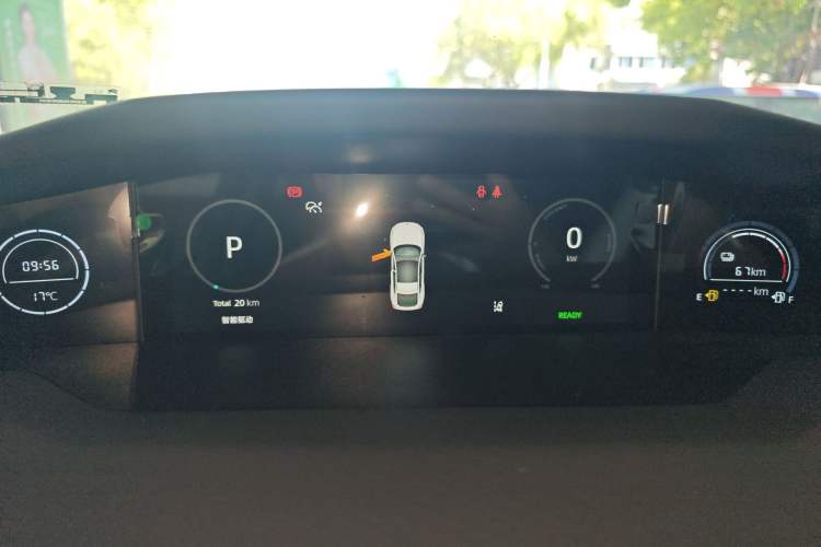 Used CHANGAN UNI-V iDD 2024 Blue Whale Smart Electric iDD 136km Luxury Model
