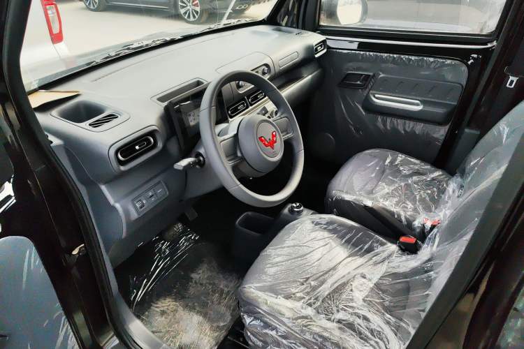 Used Wuling Zhiguang New Energy 2025 Standard Model Driver Seat