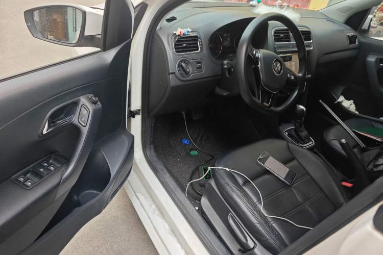 Used Volkswagen Polo 2016 1.6L Automatic Comfort Model Driver Seat