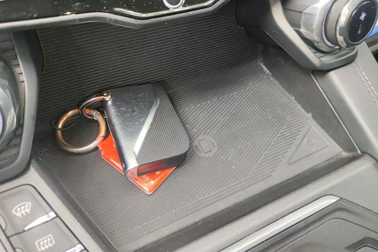 Used Lynk & Co 01 2021 2.0TD Two-Wheel-Drive Pro Trim Vehicle Key