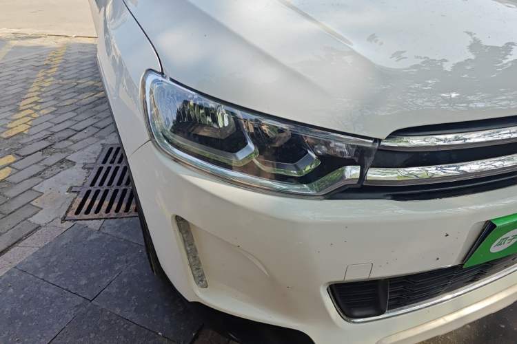 Used Citroen C3-XR 2017 1.6L Automatic Pioneer Model Right Front Headlight