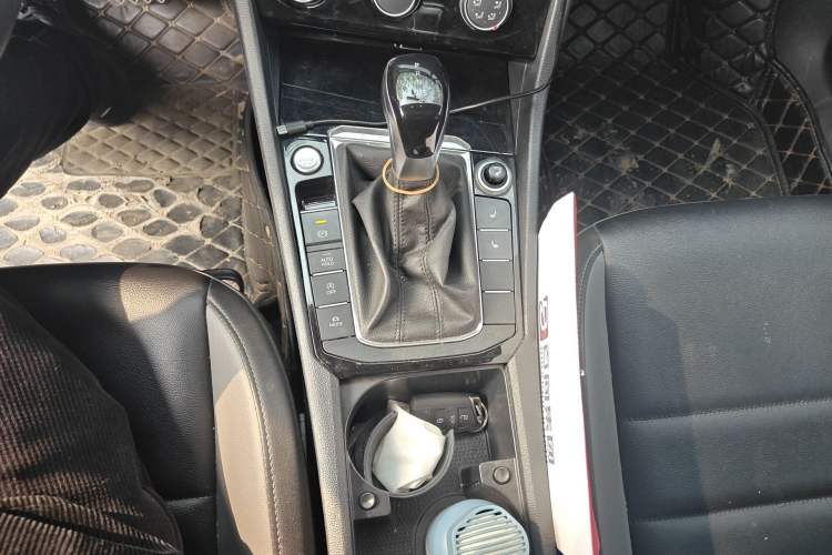 Used Volkswagen Sagitar 2020 280TSI DSG Comfort Version China VI Standard Gear Lever