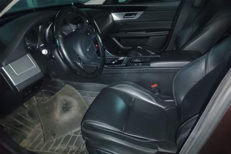 Used Jaguar XFL 2017 XFL 2.0T 200PS Windflower Edition
