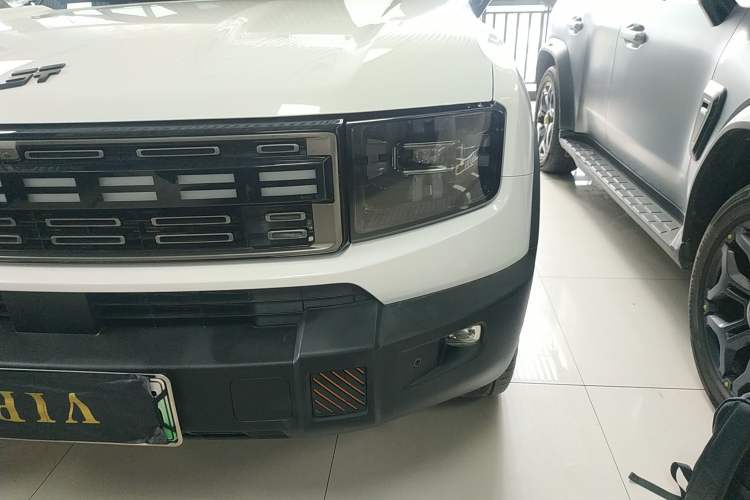 Used JETOUR Shanhai T1 2025 150 km Heading South Left Front Headlight