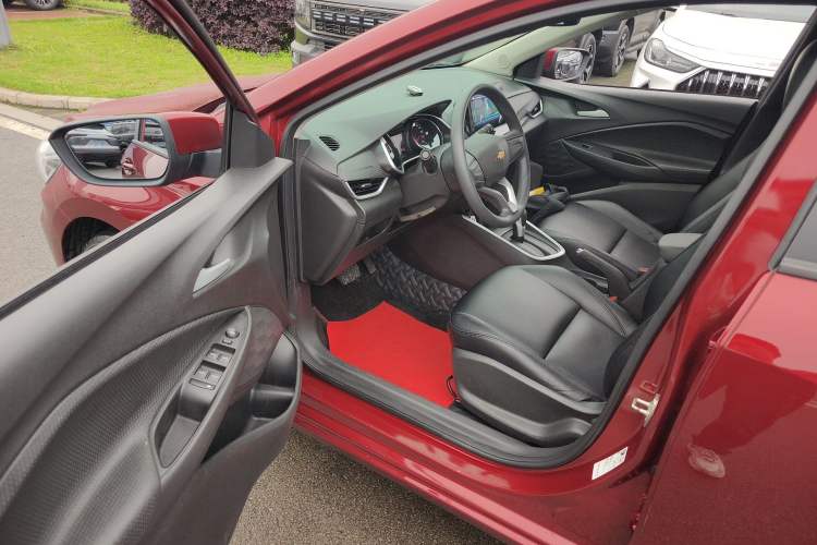 Used Chevrolet Cavalier 2020 325T Automatic Enjoyment Edition Driver Seat