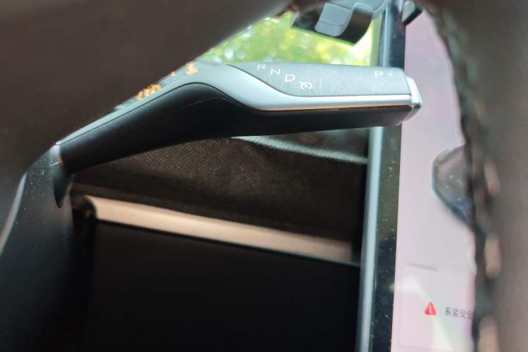 Used Tesla Model Y 2021 Long-Range All-Wheel-Drive Version 3D7
