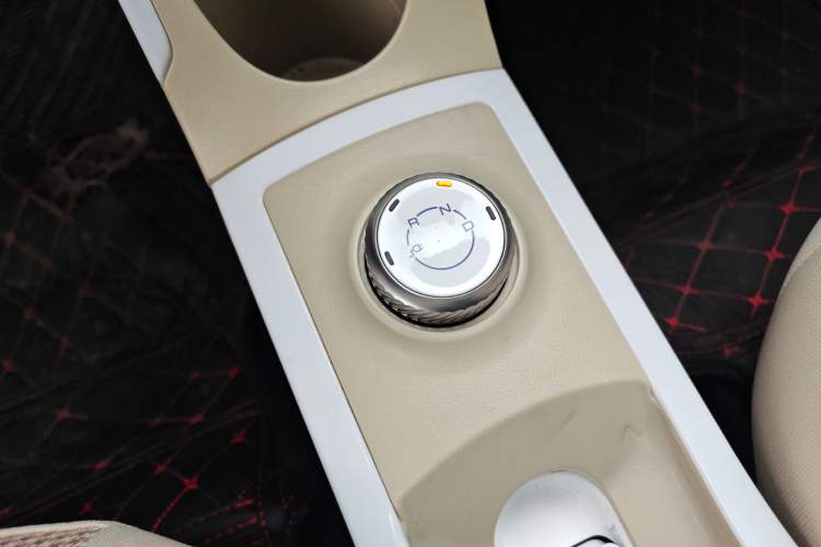 Used Wuling Hongguang MINIEV 2024 3rd Generation 215km Advanced Version
