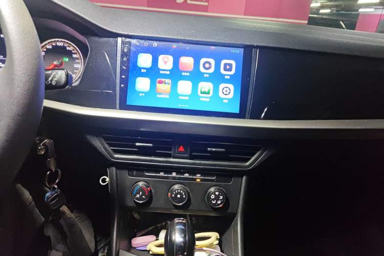 Used Volkswagen Lavida 2018 Hatchback 280TSI DSG Comfort Edition China V Standard Audio And AC Panel