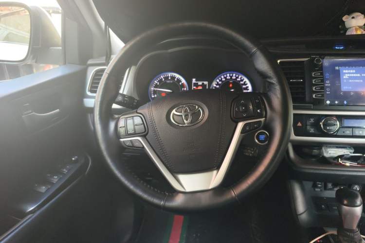 Used Toyota Highlander 2018 2.0T Four-Wheel Drive Luxury Version 7 Seats China VI Standard
