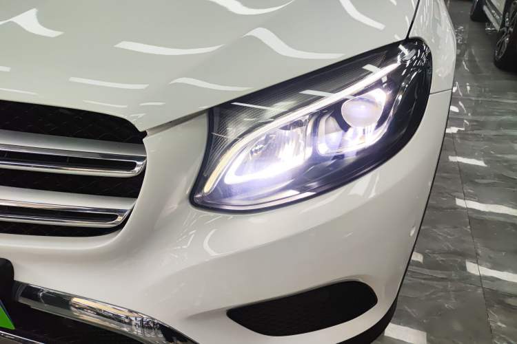 Used Mercedes-Benz GLC 2016 GLC 260 4MATIC Luxury Model Left Front Headlight