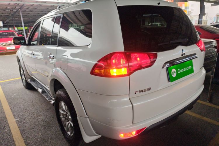 Used Mitsubishi Pajero Sport 2013 3.0L Automatic 4x4 Flagship Edition Exterior 2