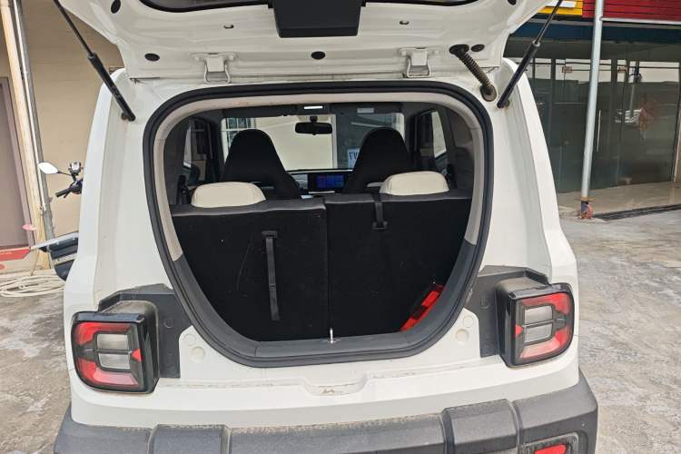 Used Geely Galaxy Panda 2025 210km Panda Rider Trunk