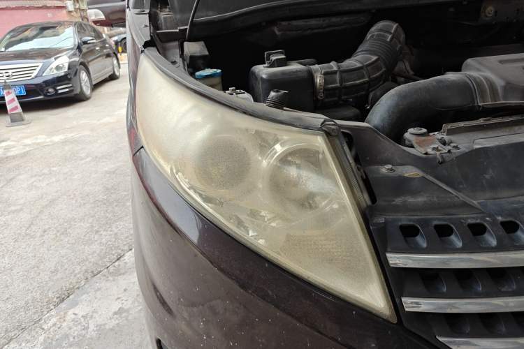 Used JAC Group Refine M5 2014 Colorway 2.0T Gasoline Manual Business Edition Right Front Headlight