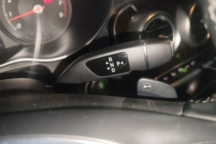 Used Mercedes-Benz GLC 2017 GLC 260 4MATIC Luxury Model