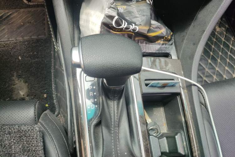 Used Kia K5 2016 2.0L Automatic GLS