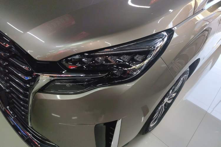 Used Buick GL8 2023 ES Lu Zun Deluxe Model
