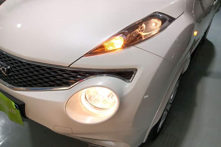 Used Infiniti ESQ 2014 1.6L Spontaneous Edition