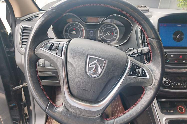 Used Baojun 560 2016 1.8L Manual Luxury Edition