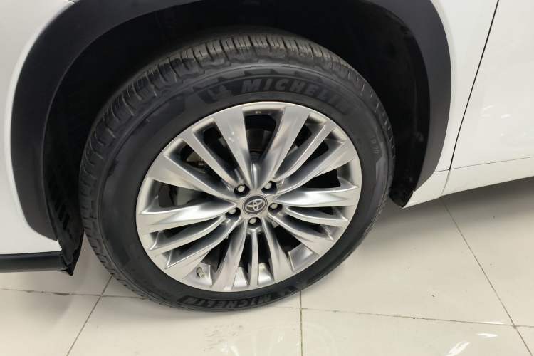 Used Toyota Highlander 2022 Dual-Engine 2.5L Four-Wheel Drive Prestige Version 7 Seats