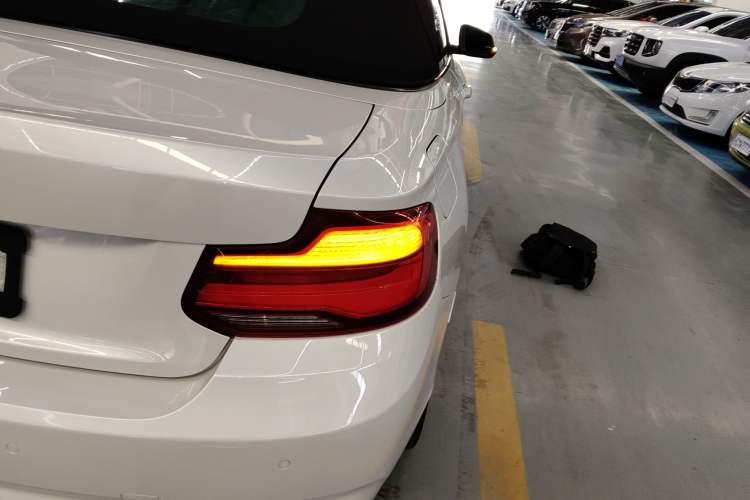 Used BMW 2 Series 2018 220i Convertible Coupe Sports Design Package