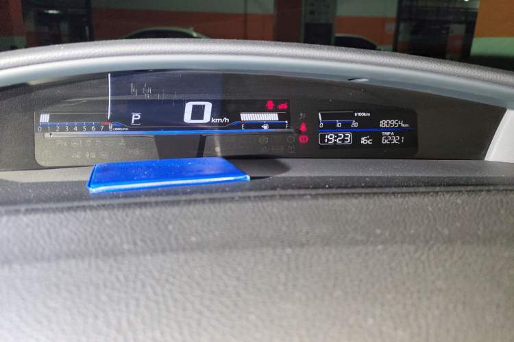 Used Honda Jade 2014 1.8L Automatic Comfort Elite Version 5 Seats