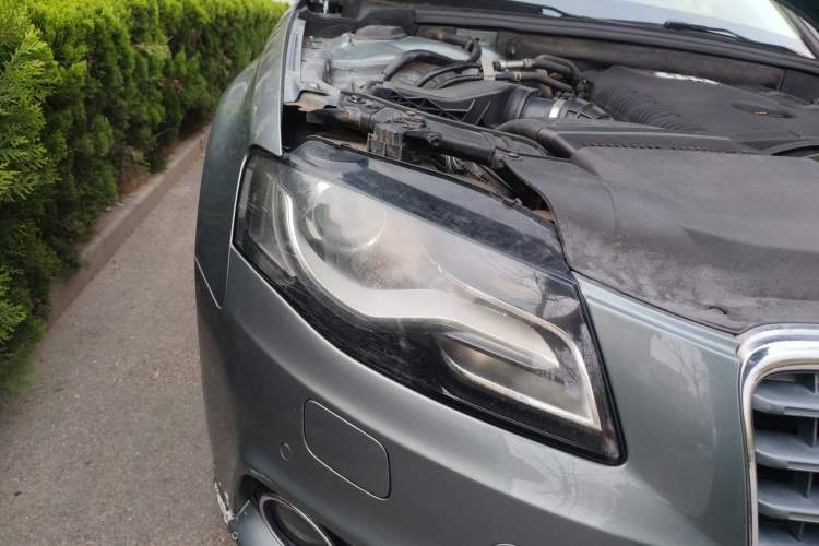 Used Audi A4L 2012 2.0 TFSI automatic Comfort trim level